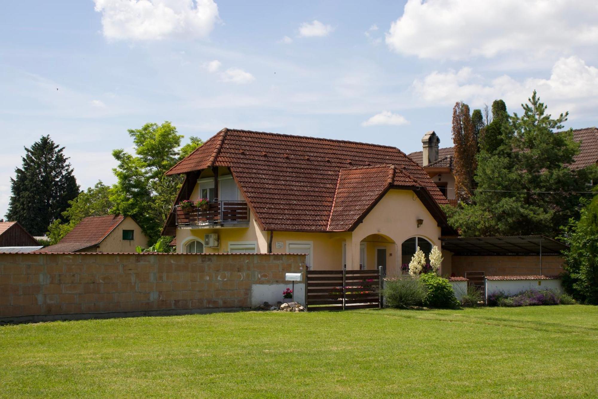 Balatonberény Liliana Apartman מראה חיצוני תמונה