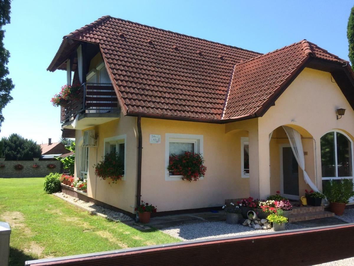 Balatonberény Liliana Apartman מראה חיצוני תמונה